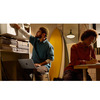 13-6-apple-macbook-air-silver-_0003_design_portability_2__e1065fp5a0ae_large.jpg